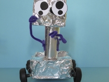 Kleiner-Roboter-6a-Emma-Herrmann-1