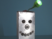 Kleiner-Roboter-6a-__